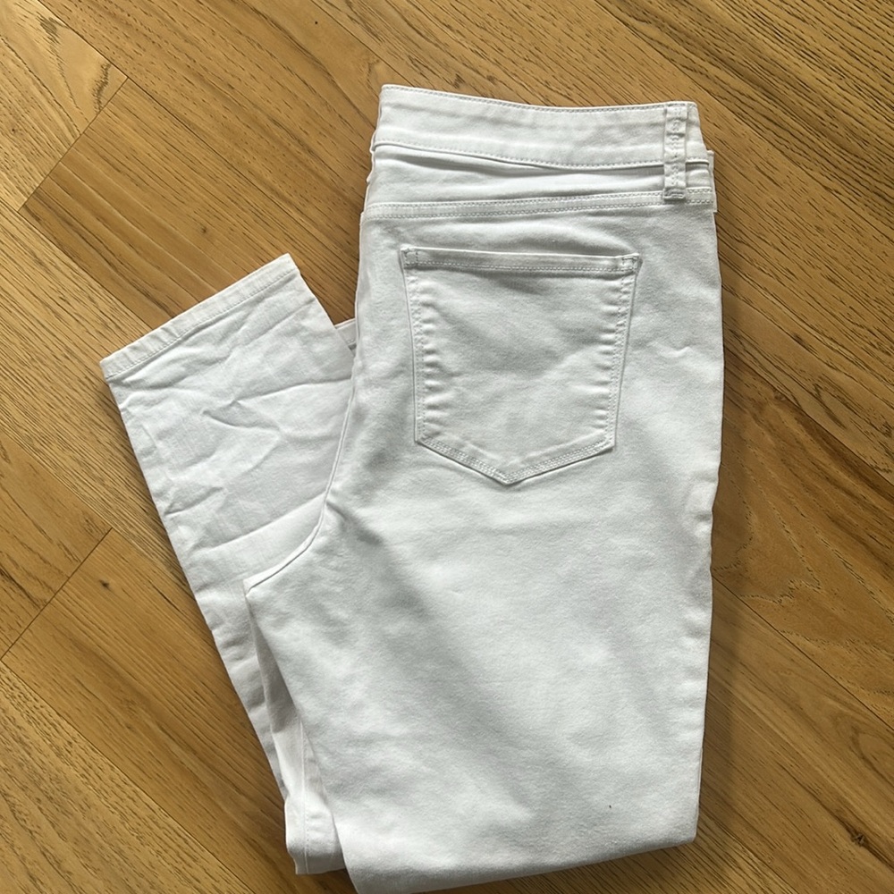 St. John’s Bay white jeans 16 - Picture 3 of 3